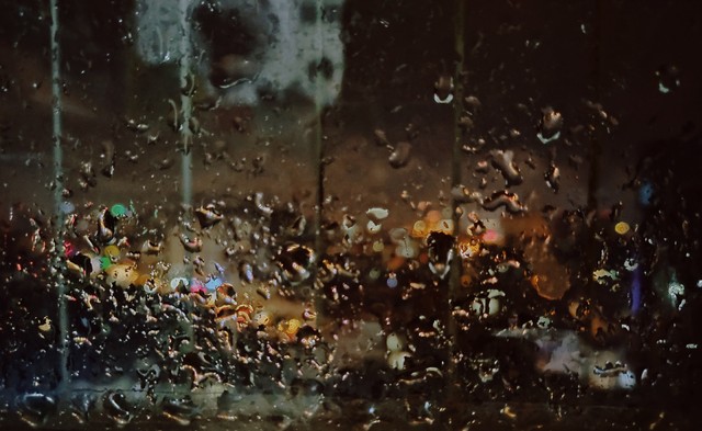 出行提示_暴雨天氣出行注意事項_強降雨出行安全指南