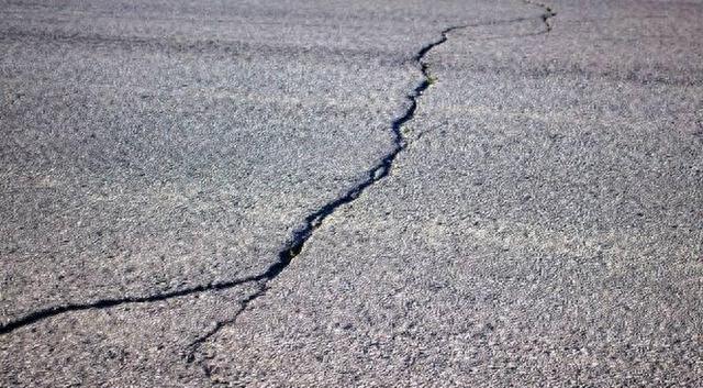 美國公路狀況_卡車(chē)運輸對道路影響_路況