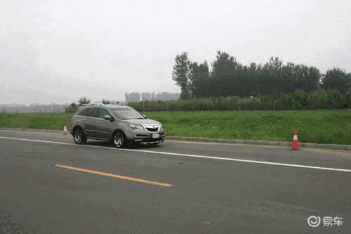 剎車(chē)技巧_路況_不同路況剎車(chē)方法