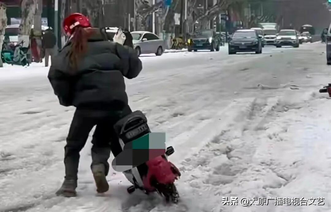 駕駛雪天車(chē)輛注意事項_出行提示_駕車(chē)出行前的準備