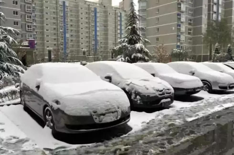 雪天出行指南_雪天駕車(chē)安全技巧_出行提示