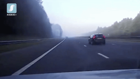 出行提示_團霧天氣行車(chē)注意事項_高速公路團霧安全駕駛