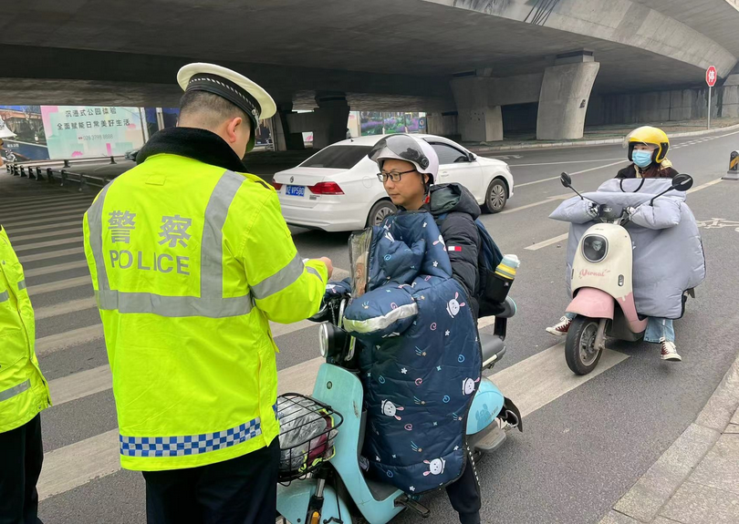 禁行_禁止上路電動(dòng)車(chē)類(lèi)型_電動(dòng)車(chē)3+7嚴查