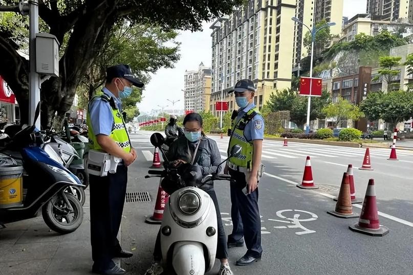 限行_摩托車(chē)限行政策放寬_電動(dòng)摩托車(chē)新國標實(shí)施