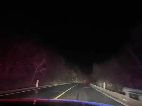 不同路況剎車(chē)法則_路況_剎車(chē)技巧