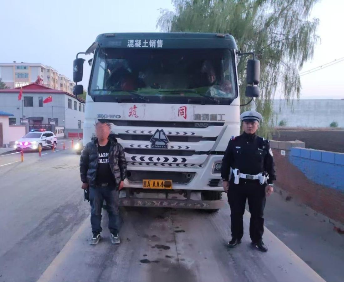 禁行_大貨車(chē)超限超載整治_哈爾濱交警夏防行動(dòng)