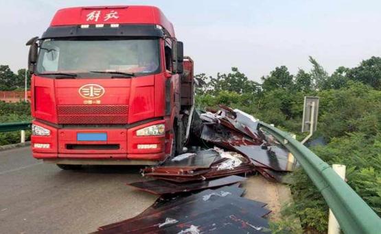 改裝貨車(chē)安全隱患_非法改裝貨車(chē)危害_出行提示