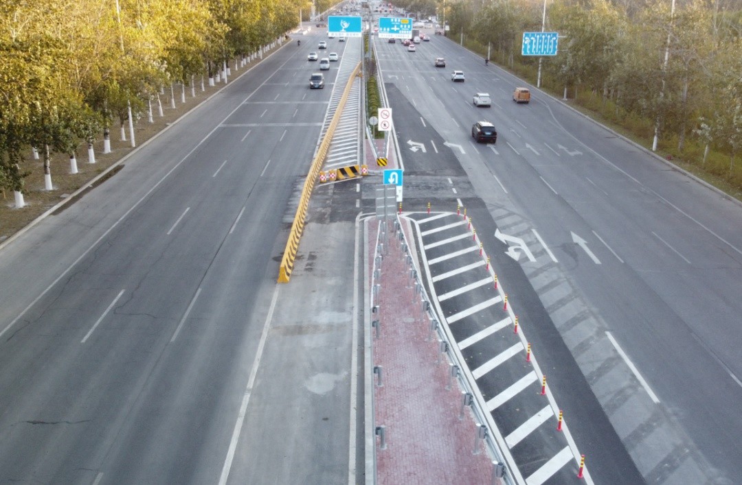 尾號限行提示 機動(dòng)車(chē)尾號1和6限行 出行提示外環(huán)西路與北辰西道交口_出行提示